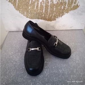 Hillard & Hanson Black Leather Loafer Size 8.5M